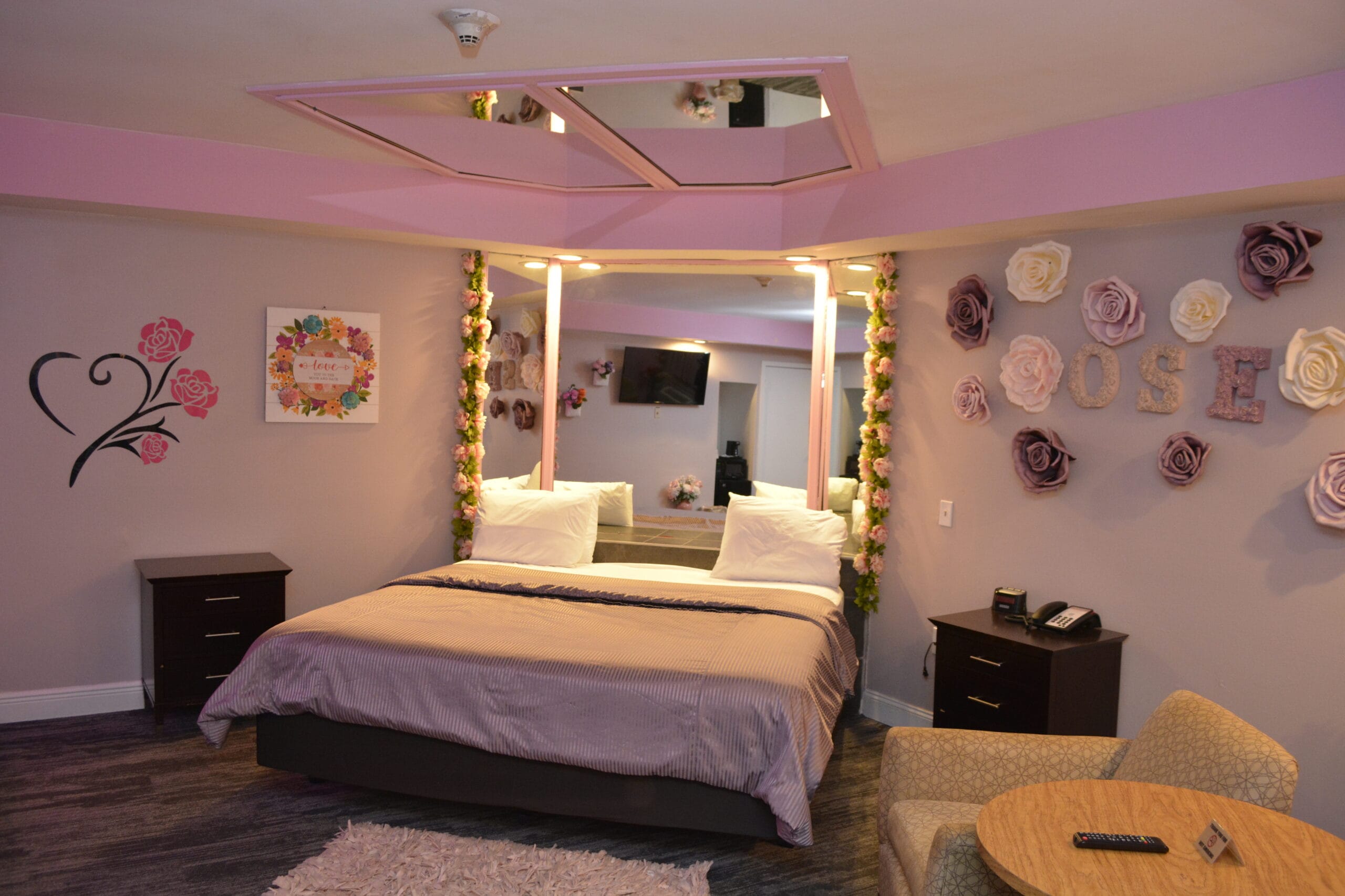 Rose themed romantic suite, Inn of the Dove Harrisburg PA